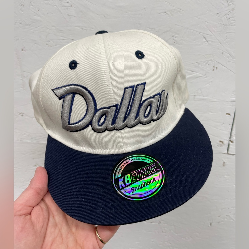 FREE add-on✨ NFL Dallas Cowboys Embroidered Football SnapBack, OS